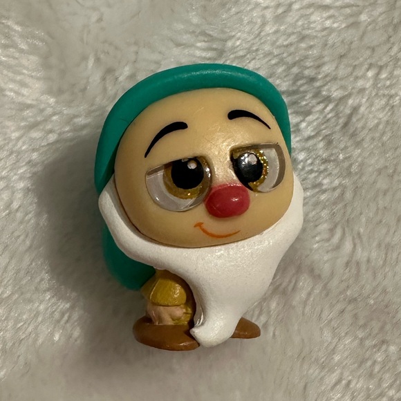 Disney | Toys | Disney Doorables Series 6 Ultra Rare Sleepy From Snow